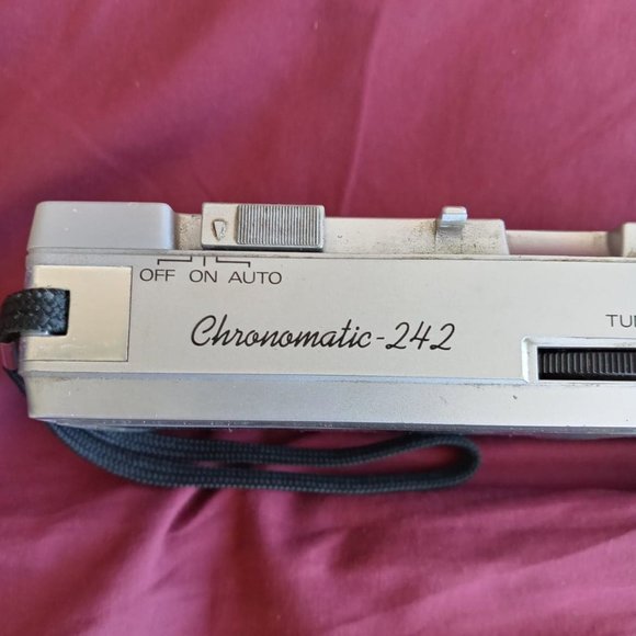 Vintage Radio Shack 12-1549 (Realistic) Chronomatic-242 Radio, Clock & Alarm - Picture 7 of 11